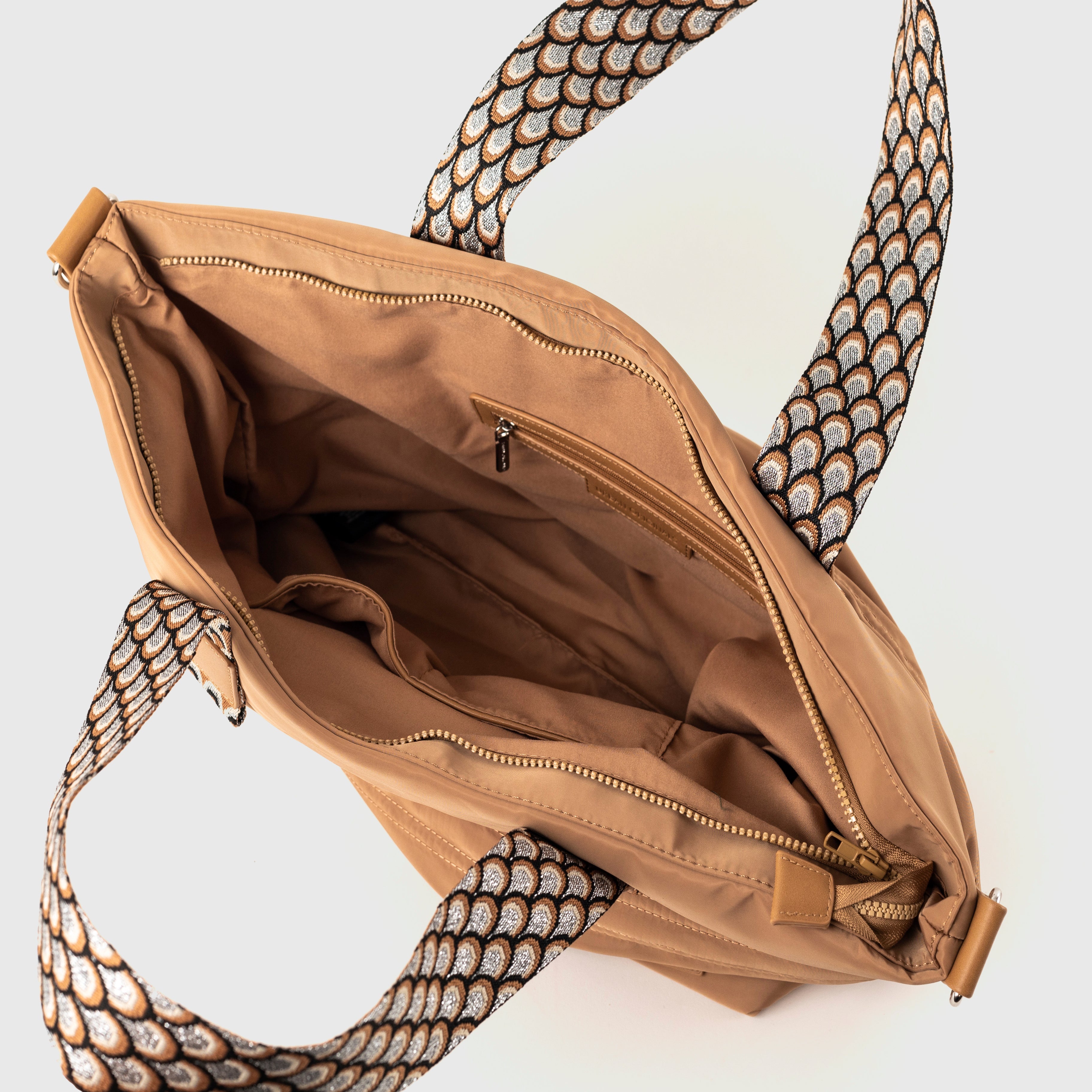 Hear The Music - Sand Urban Originals USA