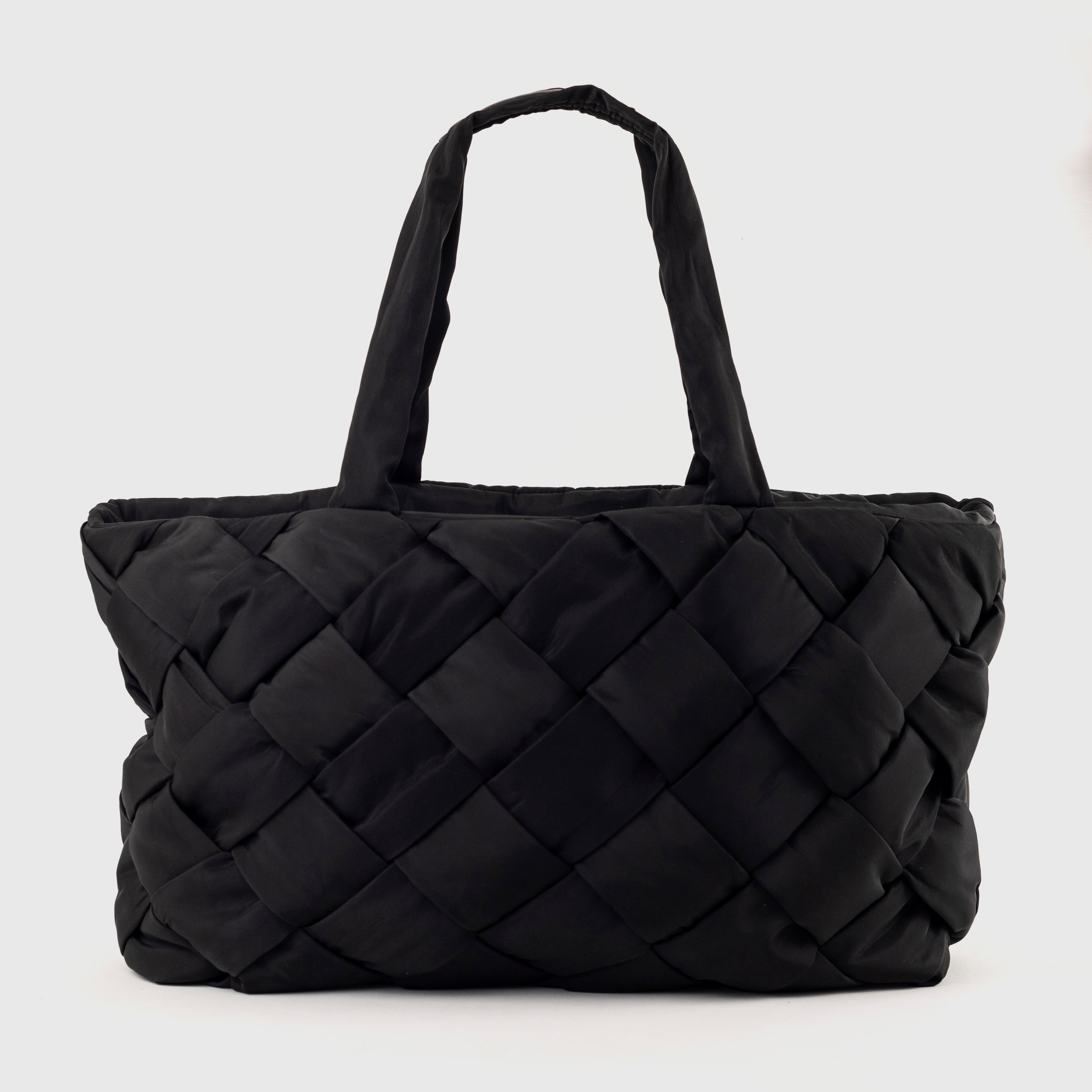 Holiday Essential - Black