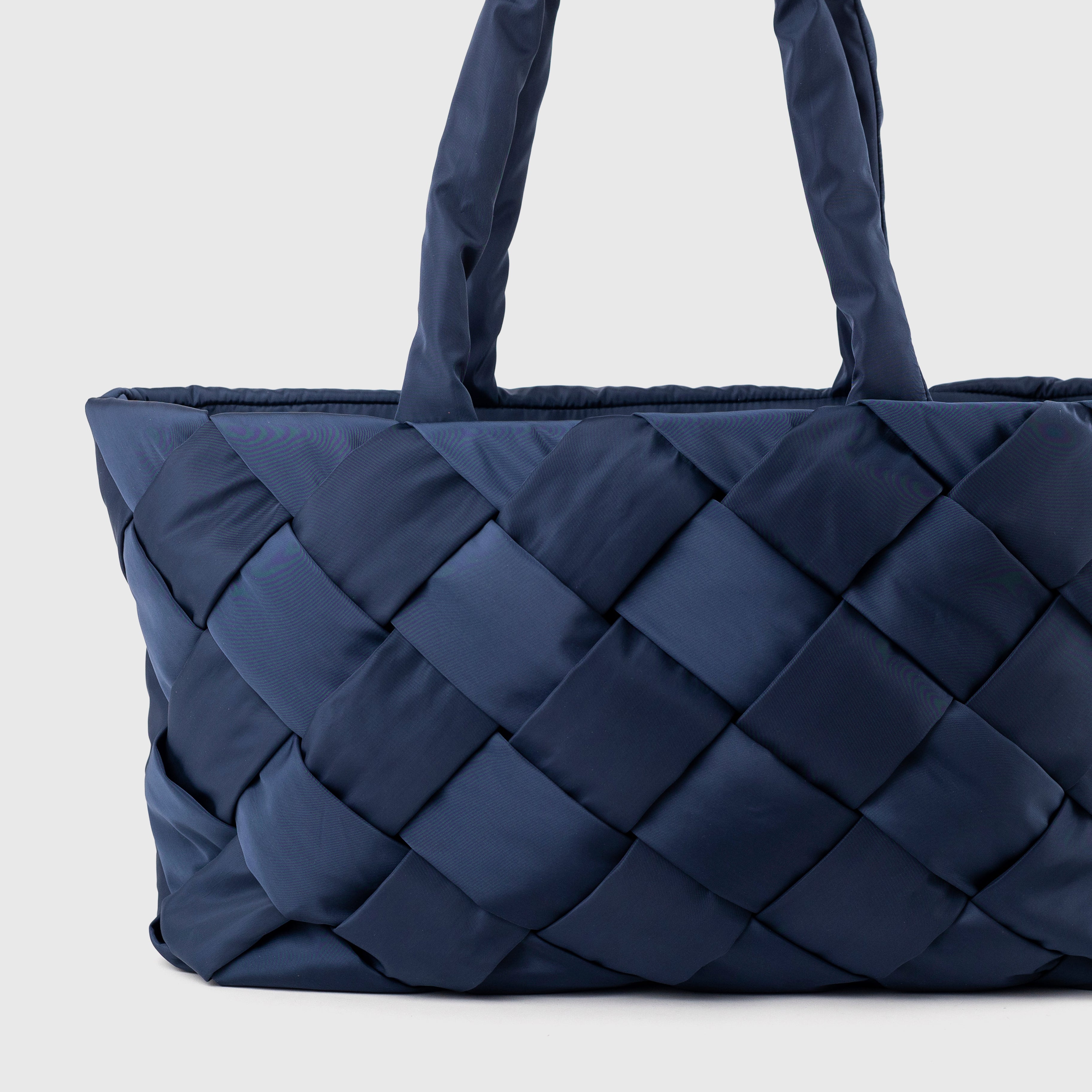 Holiday Essential - Navy