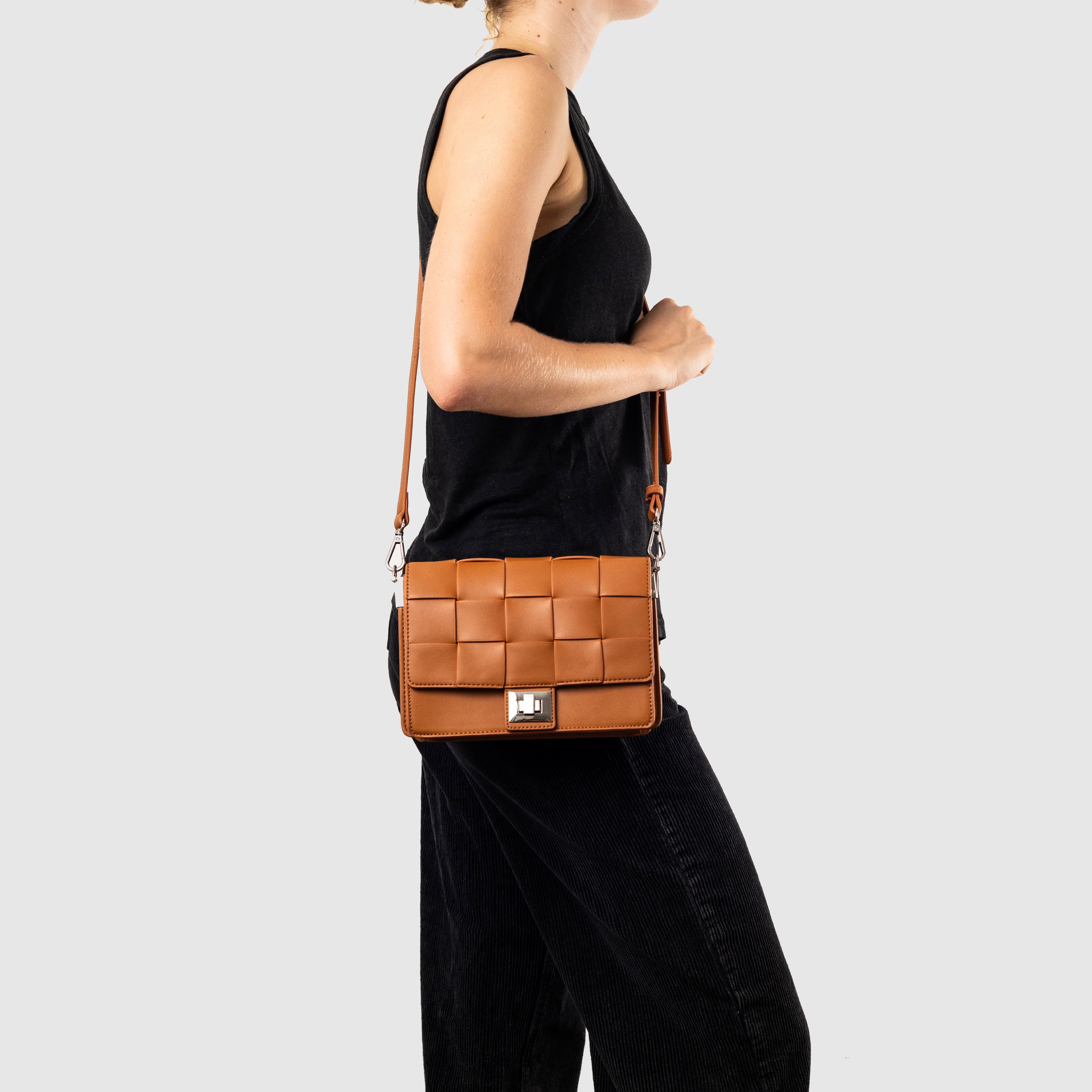 Loved Crossbody - Tan