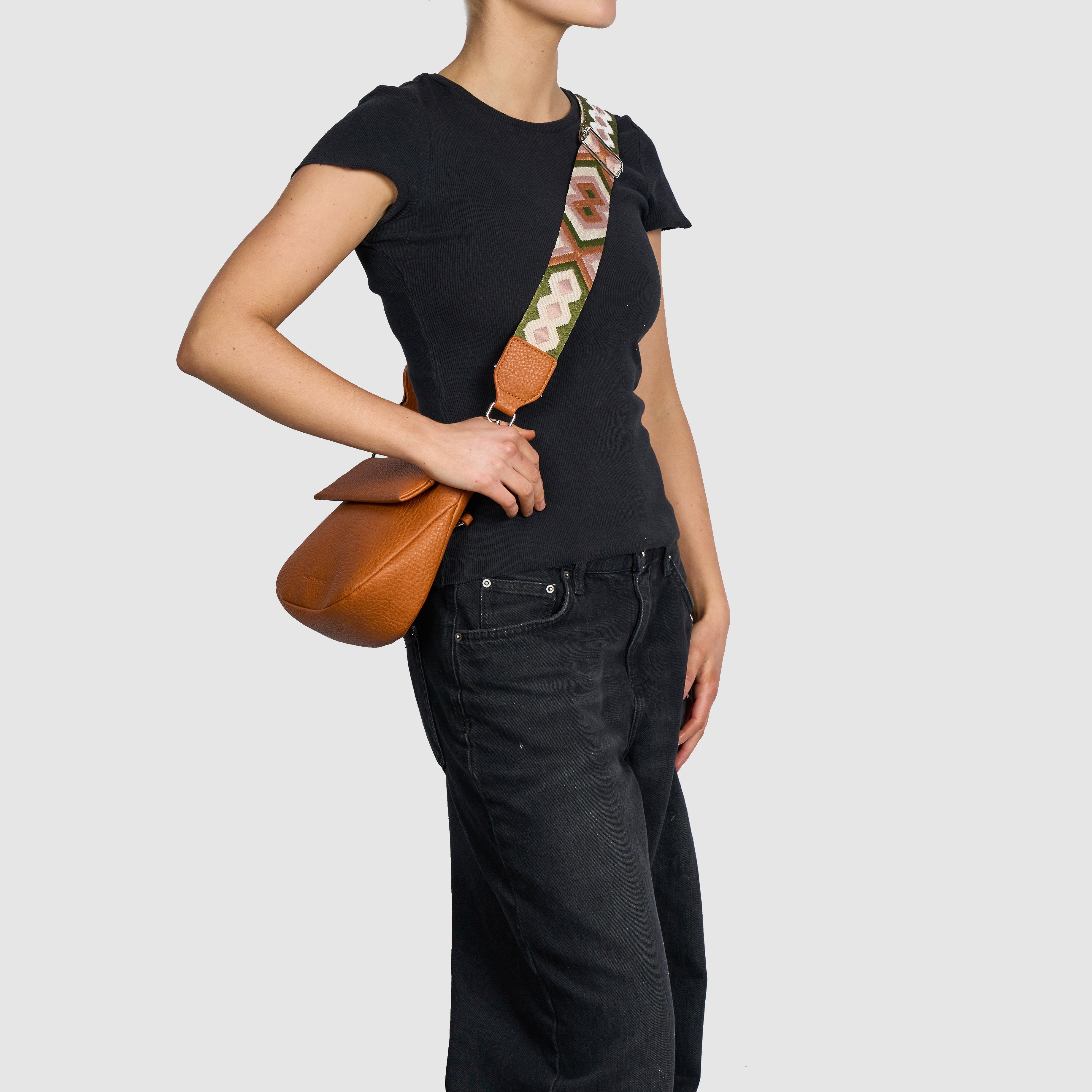 Realism Crossbody - Tan