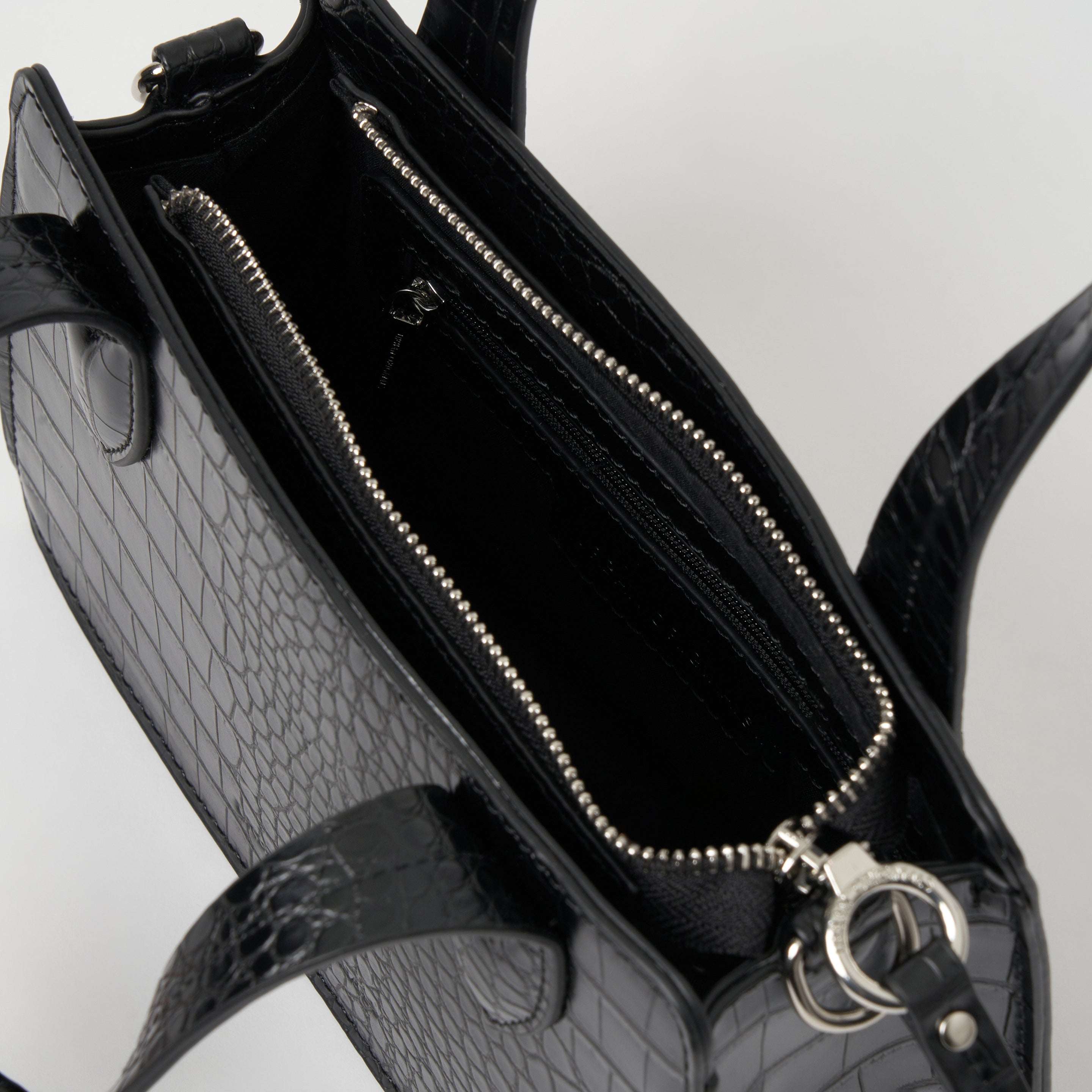 Load image into Gallery viewer, August Crossbody - Black
